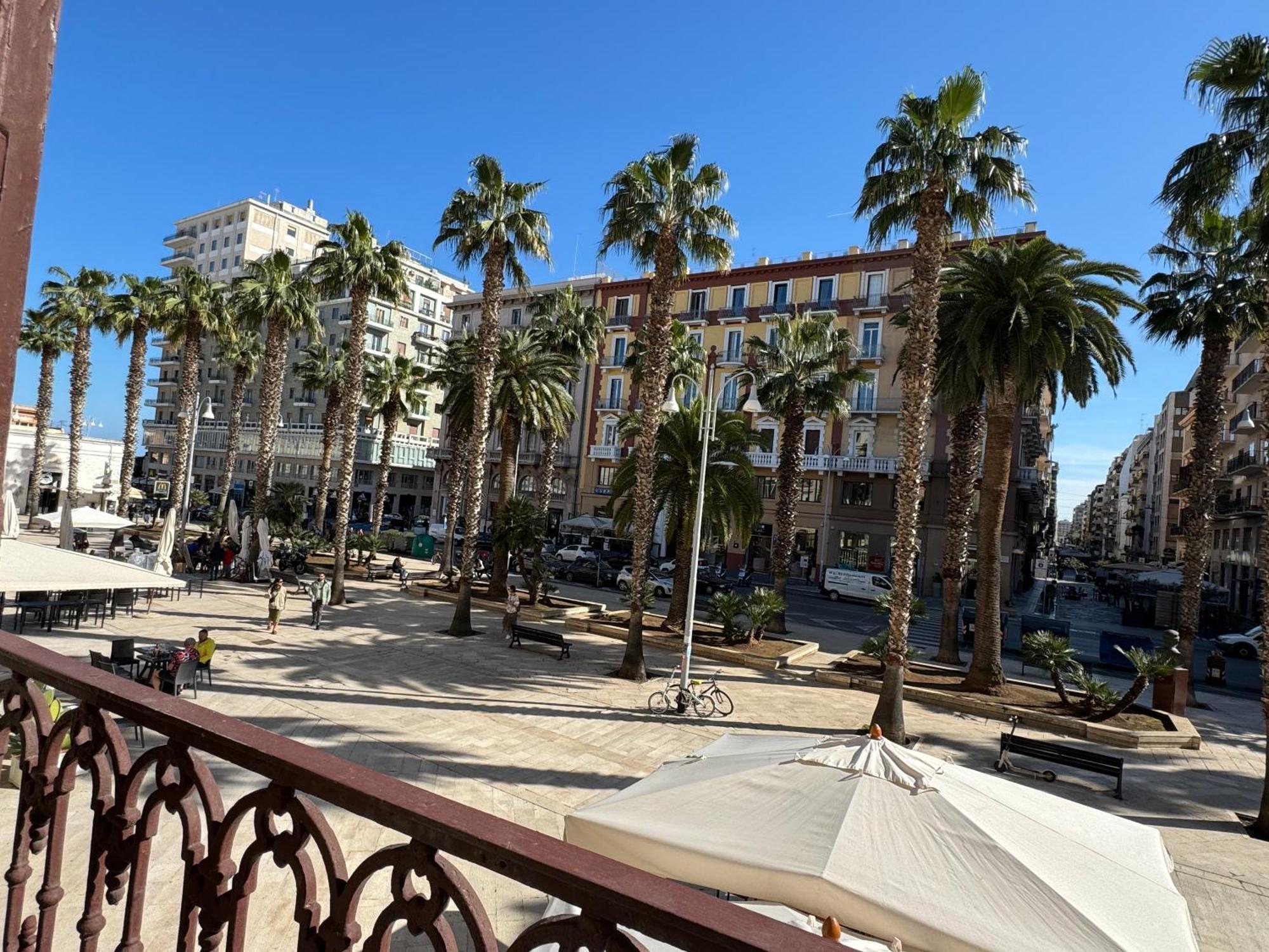 Palm Central House Bari Exterior photo